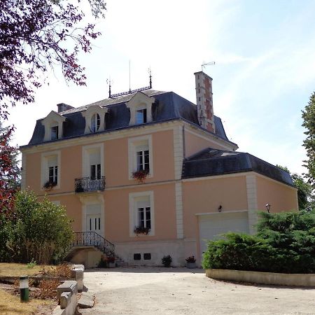 La Maison Ribotteau L'Isle-Jourdain  Exterior photo