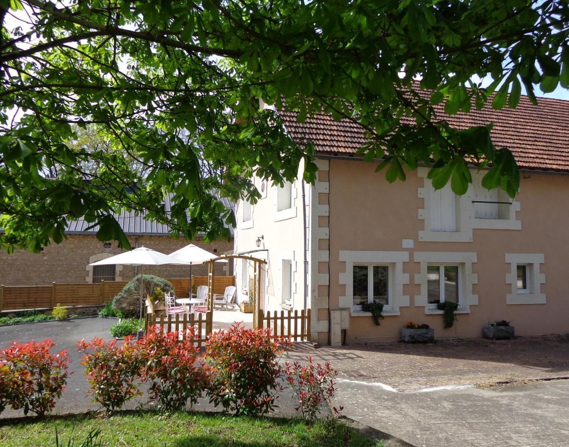 La Maison Ribotteau L'Isle-Jourdain  Exterior photo